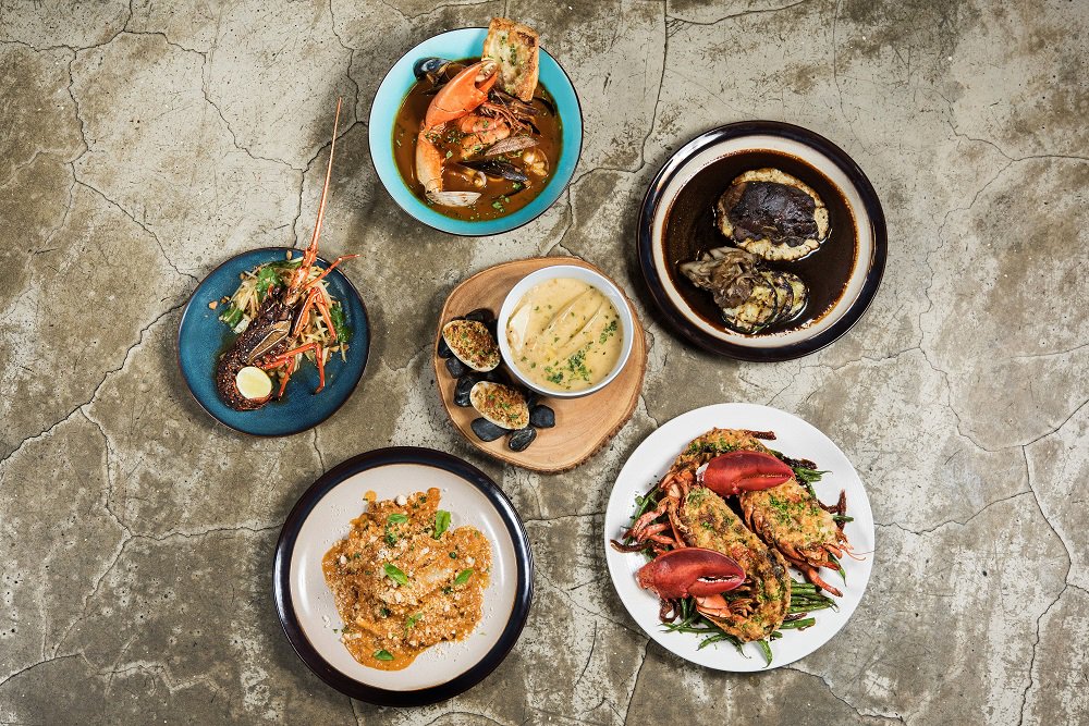 bkrmofficial's tweet photo. Lily &amp; Bloom reveal their new a la carte menu! Check it out here: https://t.co/bBqvSN7LqG https://t.co/HyVjceRZLC