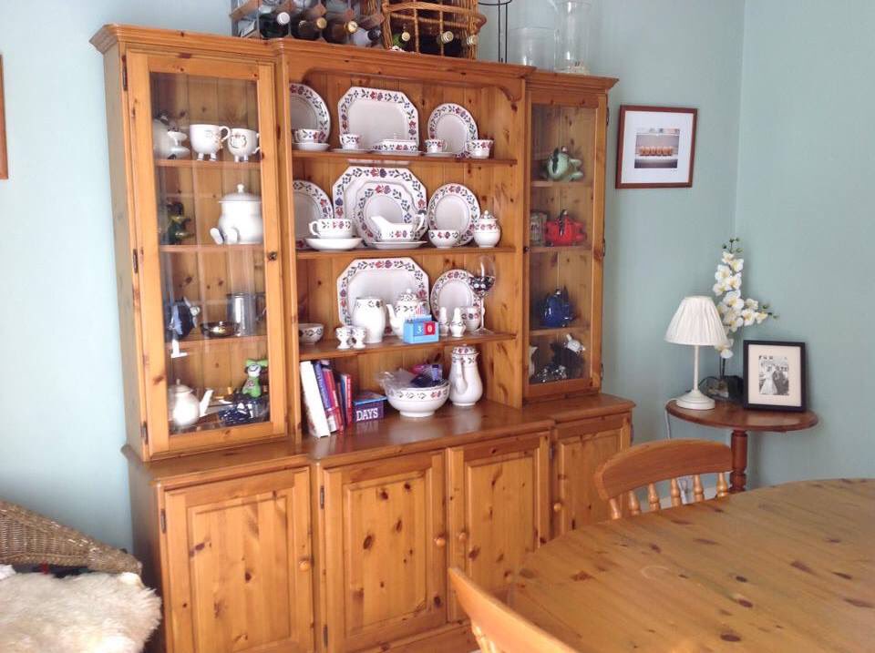 ChestsDrawersTW's tweet photo. Wednesday's before and after.... Do you have any shiny 80's pine? It's solid, don't replace....let us refurb for you https://t.co/ermzU3p1wJ