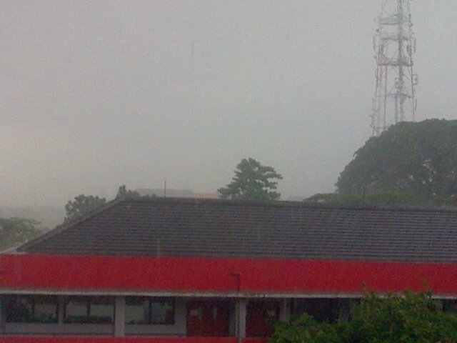 Terpantau Seputaran Jln.Radio Palasari Kab Bandung #Cuacabdg Hujan Deras <a href="/dbmpkotabdg/">DBMP Bandung</a> <a href="/PRFMnews/">Radio PRFM</a> <a href="/se_bdg/">se_bdg</a> <a href="/infobdg/">BANDUNG ᮘᮔ᮪ᮓᮥᮀ</a>