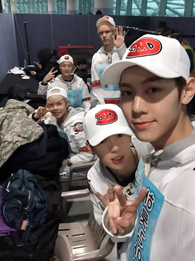 ExosGoldenStar's tweet photo. My love is ETERNAL for #Imfact
#WaitingForImfact https://t.co/2FQWmNhpQy