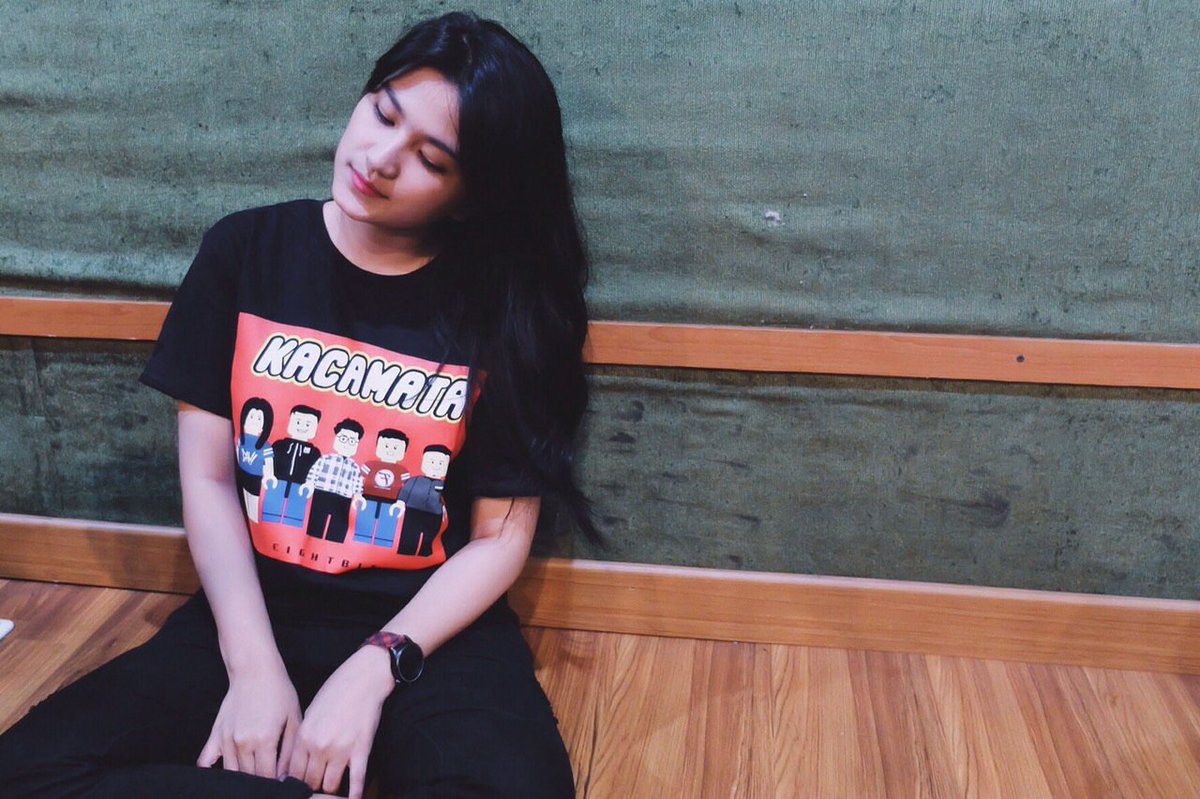 Merch <a href="/kacamata8bit/">KACAMATA</a> X <a href="/FATTY_BASTARD/">FattyBastard.Co</a> Available At <a href="/QueenBeerStore/">Queen Beer Store</a> , Happy Shopping :)