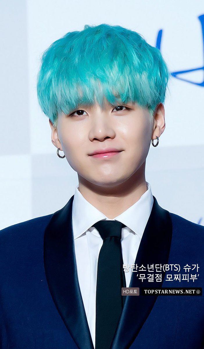 방탄소년단(bts) 슈가, ‘무결점 모찌피부’ #방탄소년단 #bts #슈가 - scoopnest.com