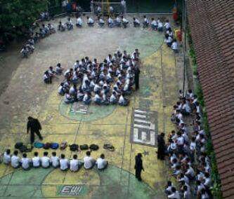 Gimana kami ga bringas? Nih didikan kita kalo telat 6KR <a href="/ENAMKR40/">6 KRAMAT RAYA 40 CUS</a>