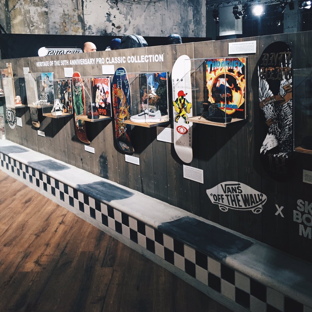 yankeeshop_it's tweet photo. #brighttradeshow #berlin #alwaysatwork #fw16 #yankeeshop #newcollection #newlife #streetwear #sneakers #vans #skate https://t.co/w1cBOMjKbu