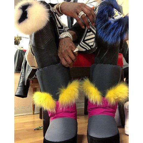 Linkymall's tweet image. How to stand out of white?