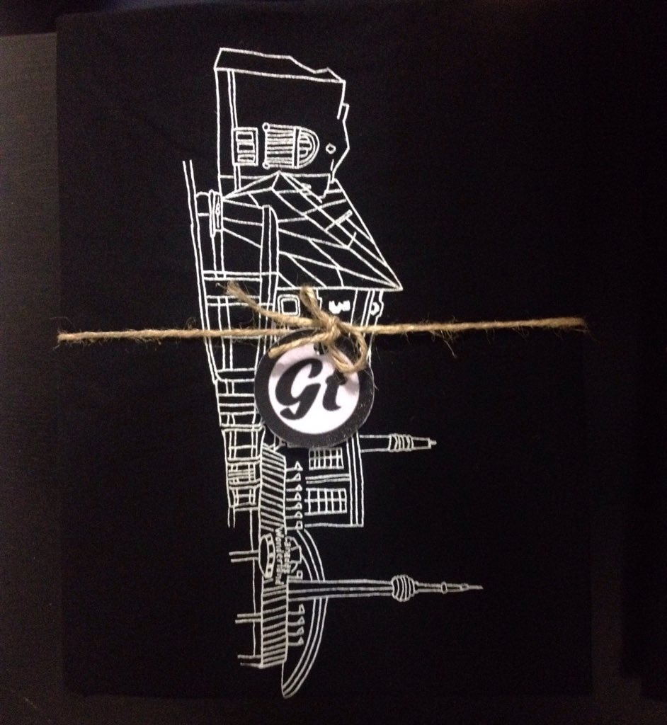 GraffiTee6ix's tweet photo. email us if you want to buy a shirt! unisex small, medium and large https://t.co/uAp26gokwq