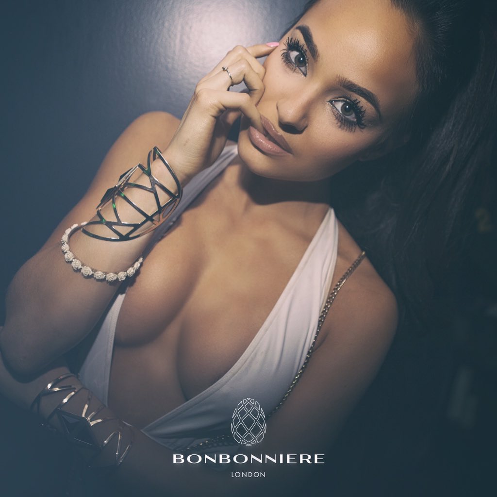 Here's a little #HumpDay treat for you all! #BonbonniereLondon