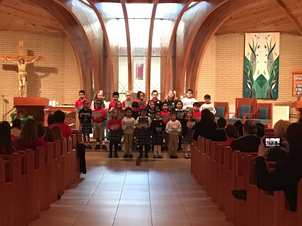 SJVSMustangs's tweet photo. Thanks to 2B for a beautiful Mass! https://t.co/unp8GlIbDD