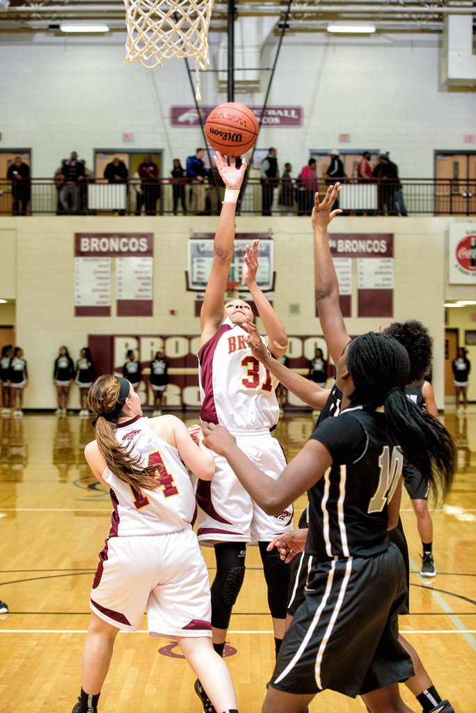 tzone1906's tweet photo. @NdeaJones highlights vs Archer last night. 22 pts - 7 rbds - 4 stls - 3 blks.
https://t.co/JONrDmVJeo https://t.co/fwyN64sWrC