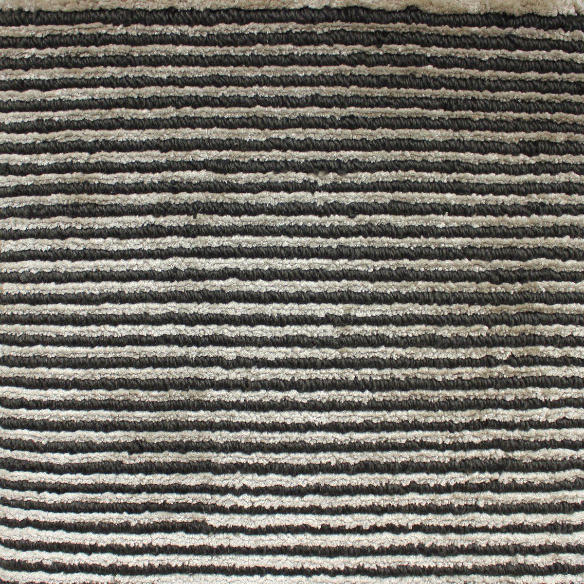 RimodesignsUK's tweet image. Luxury Nepalese hand knotted Wool Loop/Viscose cut pile ribbed carpet. New colourways, custom made, any colour/size.