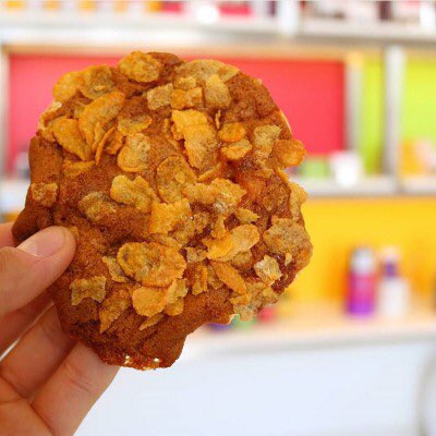 CoffeeBarFiDi's tweet photo. Staff pick: Naughty Peanut Cookie from @ToutSweetSF

We love the chewy and crunchy texture of these. #cornflakes https://t.co/g6kQYl2f3b