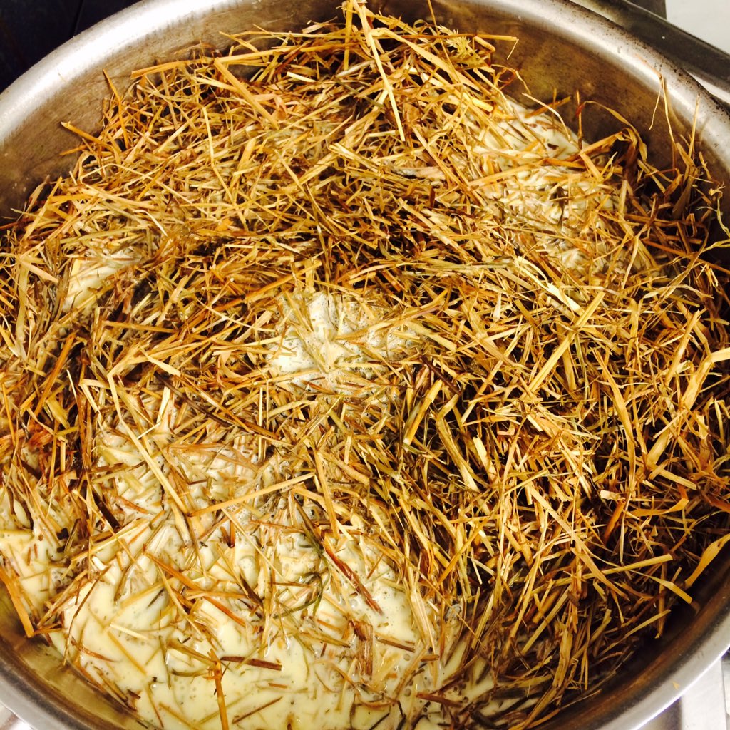 MissSageFox's tweet photo. New winter dessert menu in progress #forcedrhubarb #peanutpopcorn #hay #nottogetherthough @TheThomasCubitt https://t.co/bHtACvqppP