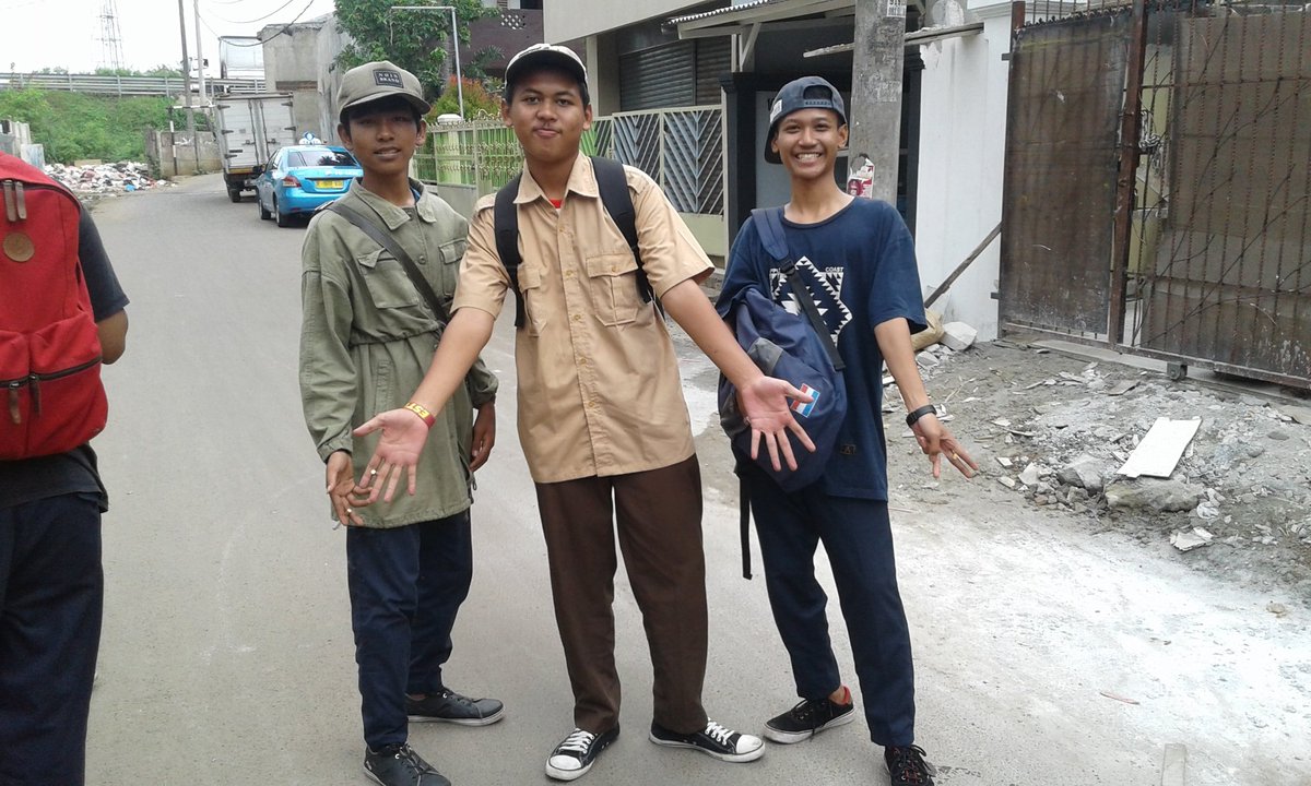 rivaldi485's tweet photo. Rabu ganteng https://t.co/b8pLS42RW3