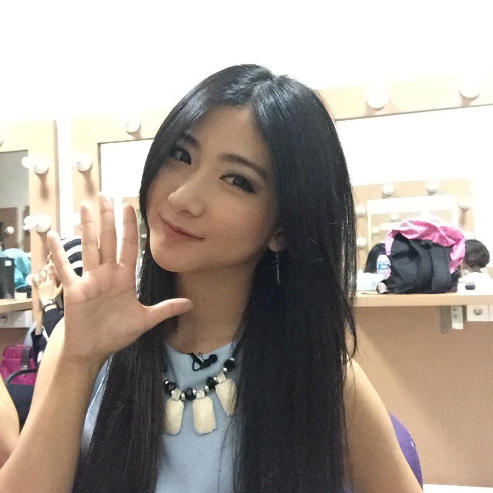 Kita abis syuting apa ya hari ini? Yg pasti tapping tadi seru ngakak kocak.. Ditunggu yaa