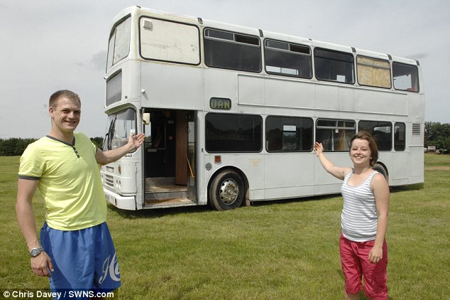 Mouseprice's tweet photo. #TBThursday - Couple convert double decker bus into their new home for £11k! #property https://t.co/9GYyr7kEbU https://t.co/H3w1jcNZiq