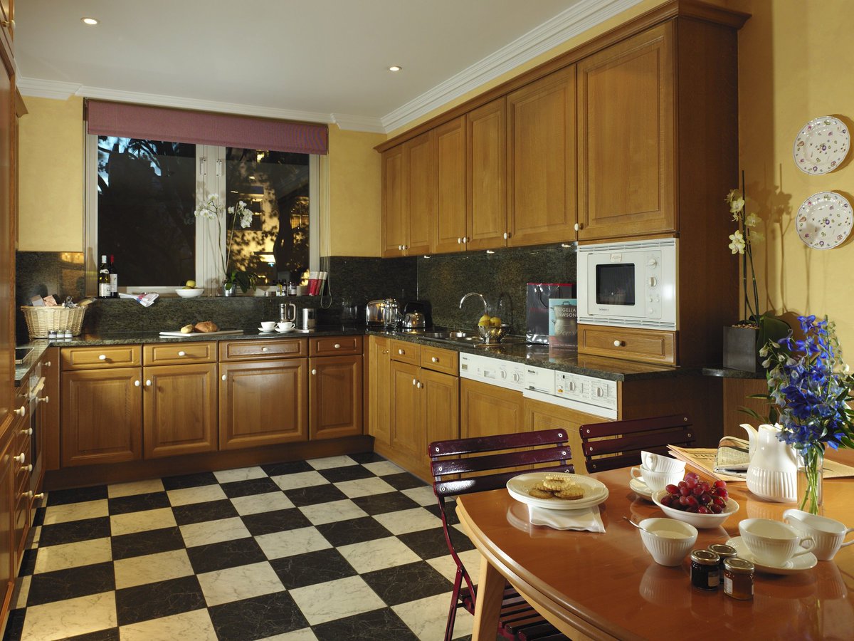 Cheval_Global's tweet photo. FOLLOW and RT to #Win a romantic Valentine's getaway! Champagne, chocolates and a 2 night stay worth up to £1,000 https://t.co/anTGw3yAdx
