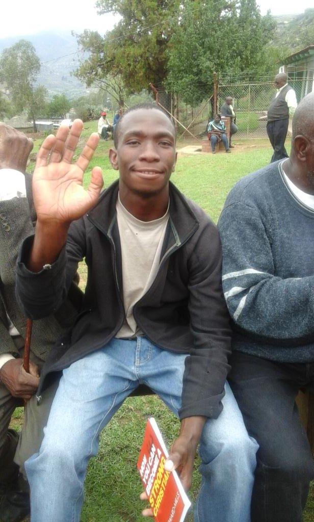 MMokutlulu's tweet image. He calls himself #Phumaphi..a Young gentleman very vocal about #PublicServiceReforms.
#DPE..#Mechechane_constituency