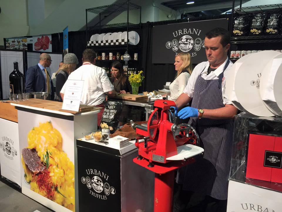 UrbaniTartufi's tweet photo. Some of our best #memories in #SanFrancisco for #wffs16 @UrbaniTruffles @craftcarejoy @RisoMelotti @risotteriam https://t.co/sFmtHm5blt