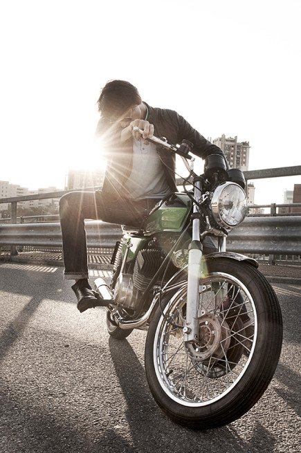 ANDREA_SEGLIANI's tweet photo. #Benelli #lifestyle on https://t.co/zILCPNz7ln
#Benelli250 #caferacer
#photography https://t.co/9wencmCsKY