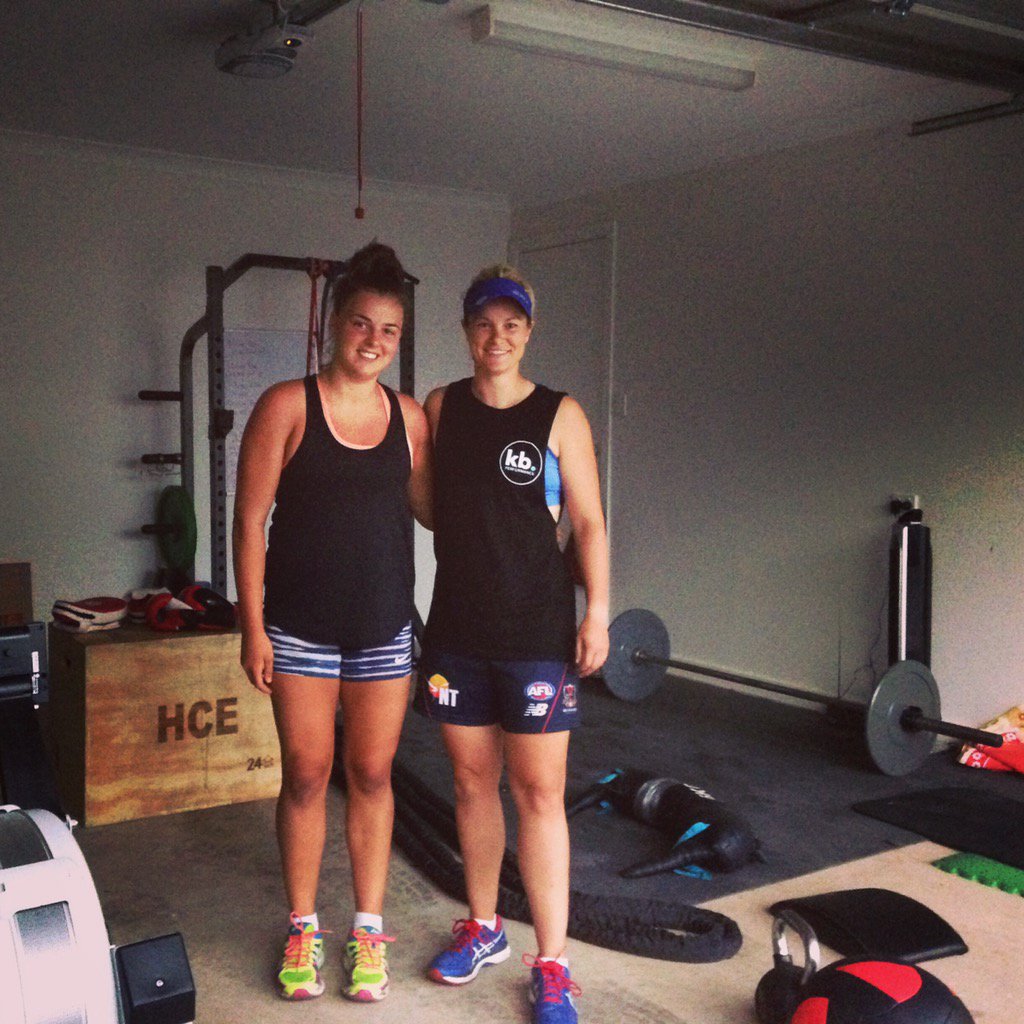 cjcmedway's tweet photo. Great session 2nite in the garage with the Noff reppin' @Katie_Brennan16 #kbperformance @AFLFemale @MorphieChicks https://t.co/DzaiBaKdDP