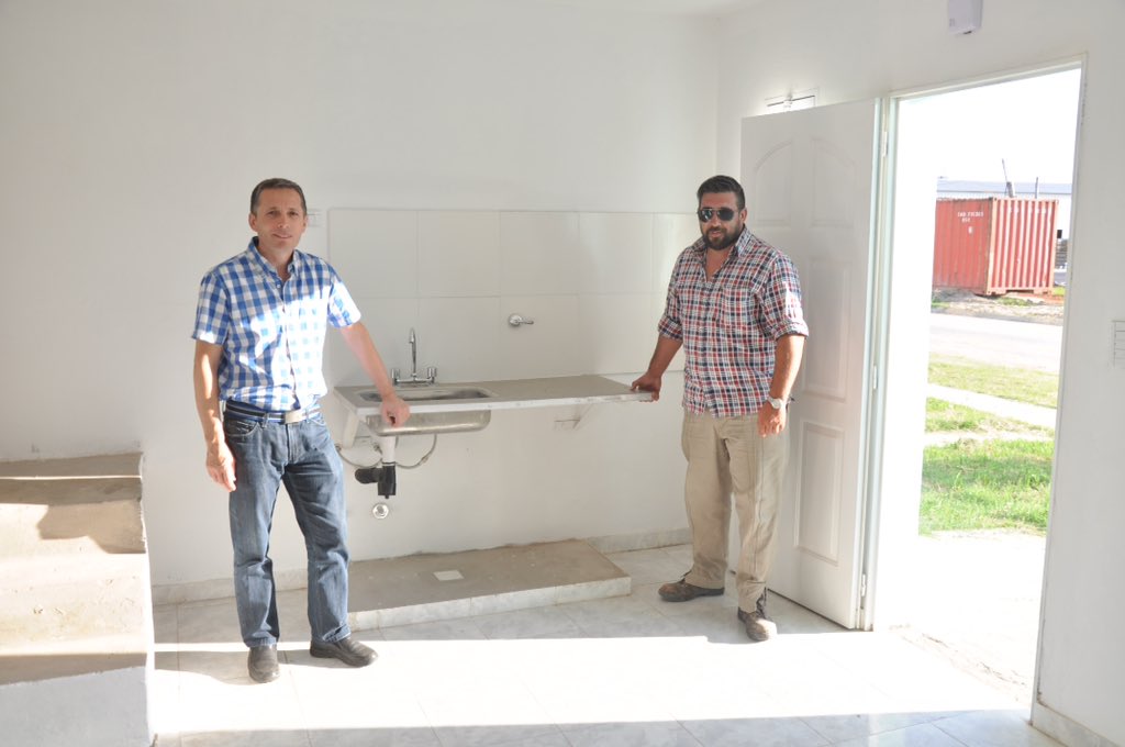 Estamos terminando 240 viviendas para relocalizar familias de zonas inundables. Tenemos otras 800 en ejecución.