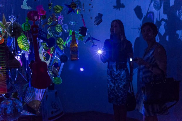 Lightecture's tweet photo. Conoce los detalles sobre la instalación #latidosdeluz @TrasnocheLab @ASDluz #FISE2015 https://t.co/1TThonLeNl https://t.co/SgIWgB81eR