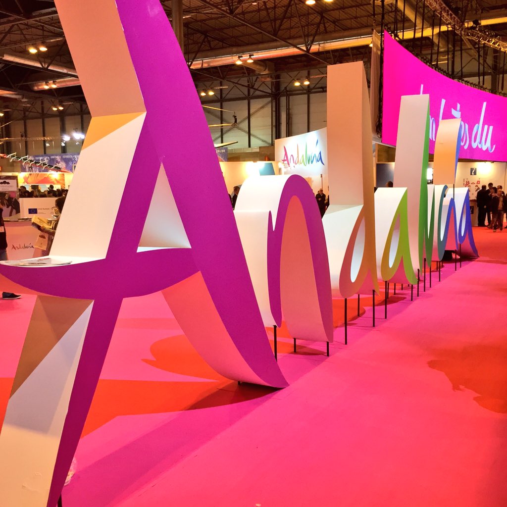 Qué os parece nuestro logo gigante en la entrada! RT <a href="/fitur_madrid/">FITUR</a>: @andalucianet en #FITUR2016 #AndaluciaenFITUR