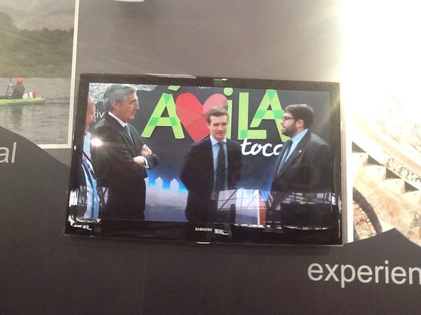 CastellanoAvila's tweet photo. Seguro que @PabloCasado_ visitará el stand abulense en @fitur_madrid para promocionar Ávila, como hizo en #Intur2015 https://t.co/6CNVV9GWoS