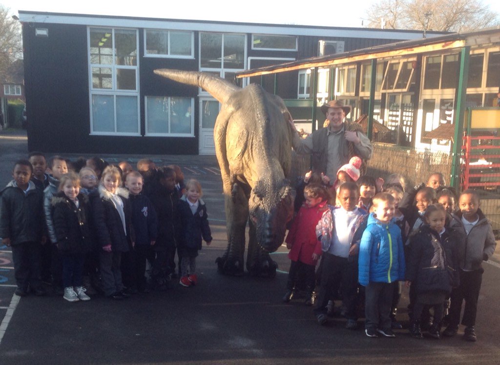 HOCS_EYFS's tweet photo. A big thank you to @LivingDino for bringing Rex to our F2 class. I highly recommend you to all our #EYFSTwitterPals https://t.co/MfxDYTrzho