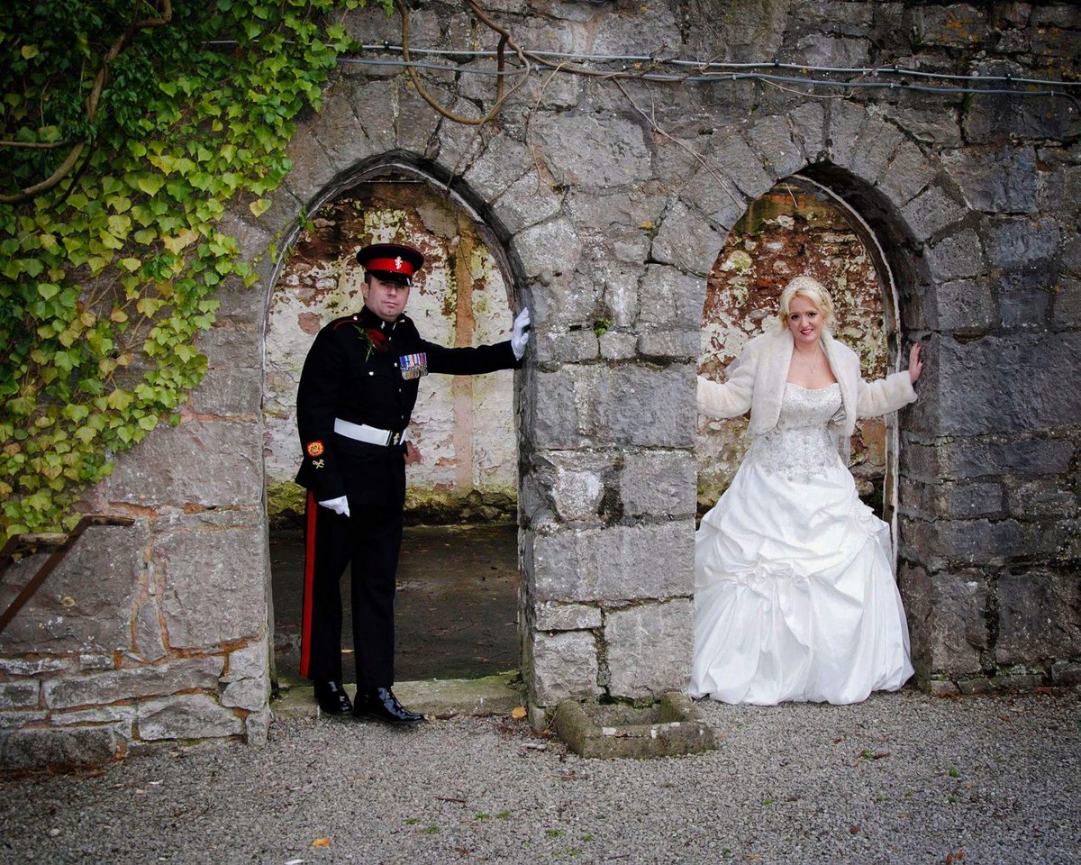 A little look at Emma and Neils big day at #RuthinCastle over Christmas! #weddingphotography #Denbighshire