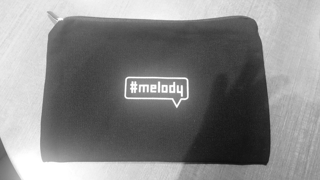 2016BLACKLABEL's tweet photo. [PREVIEW] 
SET SPECIAL GIFT!! 
MINI POUCH! 😙🙆 https://t.co/W0xeEHVinH
