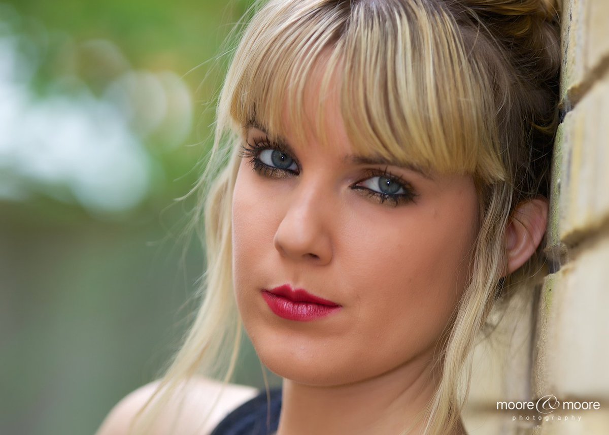 mooremoorephoto's tweet photo. Natural portraiture. #lifestylephotography #fleet @fleetRT https://t.co/2pAUdzPU6d https://t.co/kVBgArQsuH