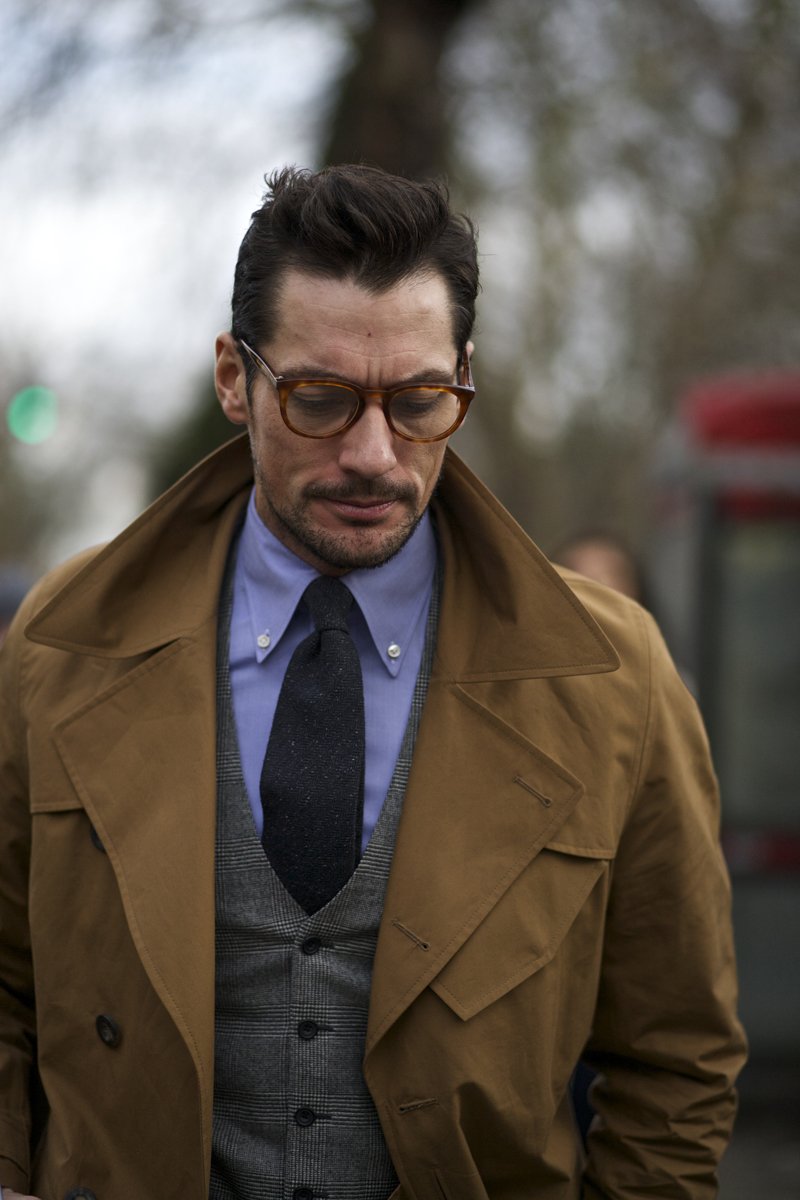 Arriving in style <a href="/DGandyOfficial/">David Gandy</a> at the <a href="/Burberry/">Burberry</a> #LCM show. Photo by <a href="/SherionM/">Sherion</a> buff.ly/1JdRQ12 #DavidGandy