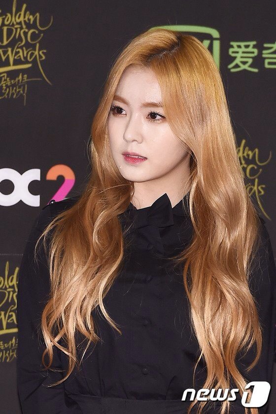 IRENEworlds's tweet photo. [NEWS PiC] 160120 #IRENE at Golden Disc Awards https://t.co/SIerCBvdhA