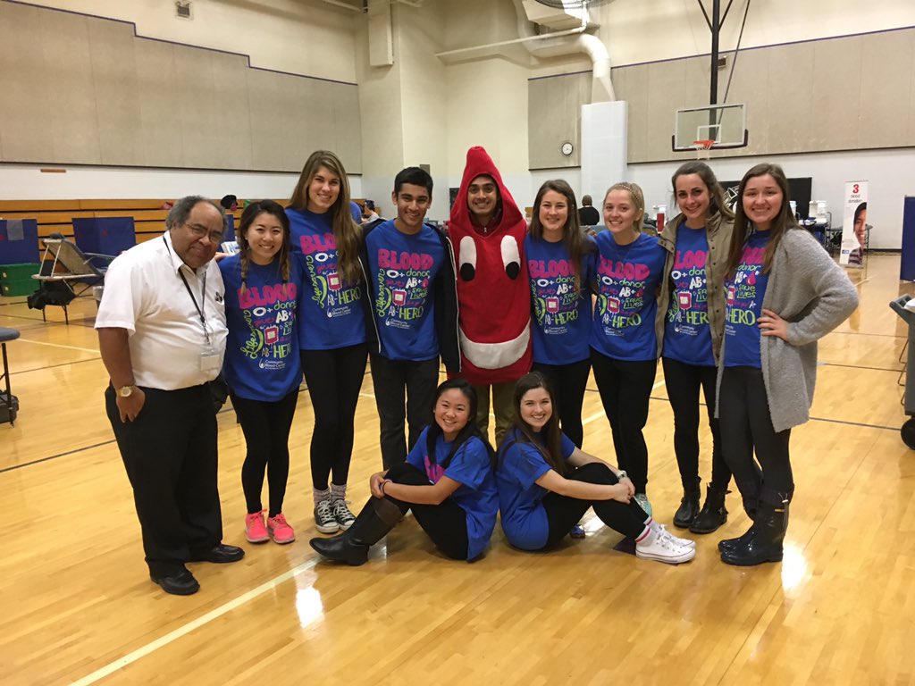 xwang09's tweet photo. NHS officers and sponsor in the auxiliary gym. NHS is hosting today's blood drive at BVNW. @bvnwnews https://t.co/IxMNsOoi3c