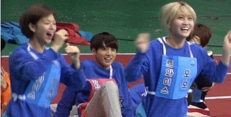 bts_mieheh's tweet photo. ジョングクファンとしてモモ好きだろwwwwwwwwwwwwwwwwwwwwwwwwwwwwwwwwwwwwww https://t.co/i9mOZPDzcC