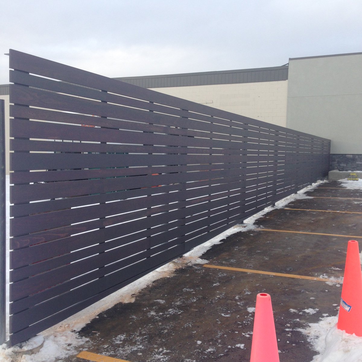 MavsContracting's tweet photo. Winter Fence we just completed. Don’t hesitate to call in the winter months if you need work #fence #mavscontracting https://t.co/zec790Oxab