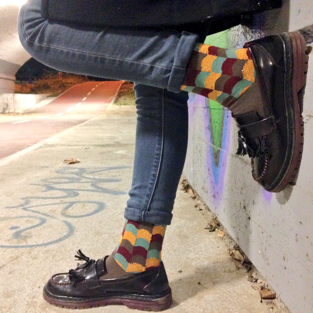 Sailorsocks's tweet photo. Poetry for your feet. #HopSocks #Calcetines #Socks https://t.co/abBL4IF4TU