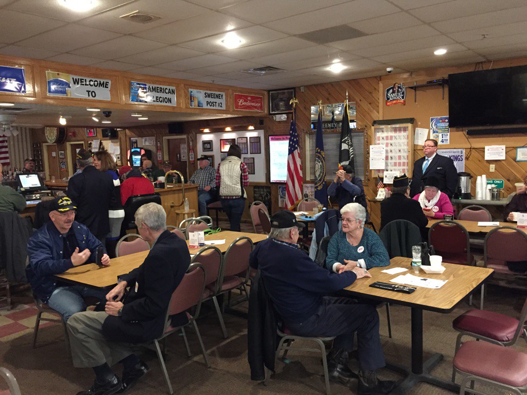 Jeb Bush really packing them in New Hampshire