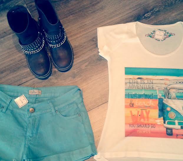 LujuriaModa's tweet photo. ♔Showroom Malabia♔
Veniteee ☞ Malabia 1492 1° Piso - Palermo Soho
#ShortOcean #BotasEleonora #RemeraEstampada https://t.co/puPwKprX5E