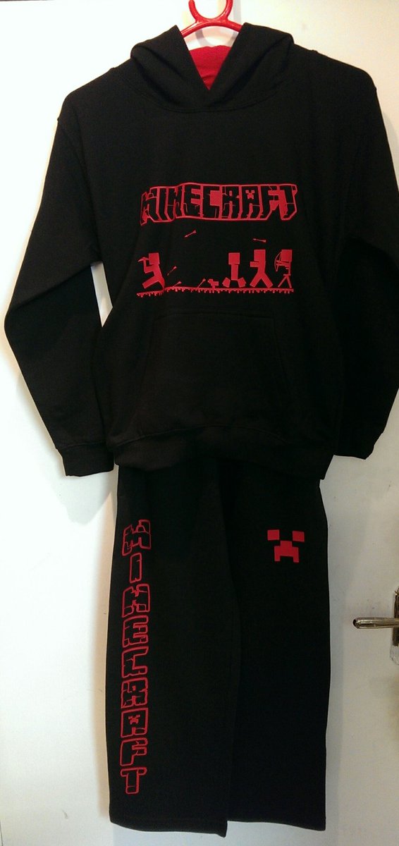 SEWHATPRINT's tweet image. Minecraft tracksuits only €29.99. Hoodie or sweatshirt versions available in sizes from age 3 upwards.