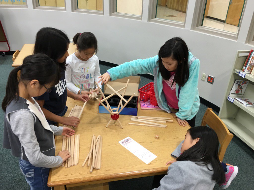 NicoleGeiler's tweet photo. #staxis construction and balance @Skaggslibrary @SkaggsElem https://t.co/6MdjnSwMQp