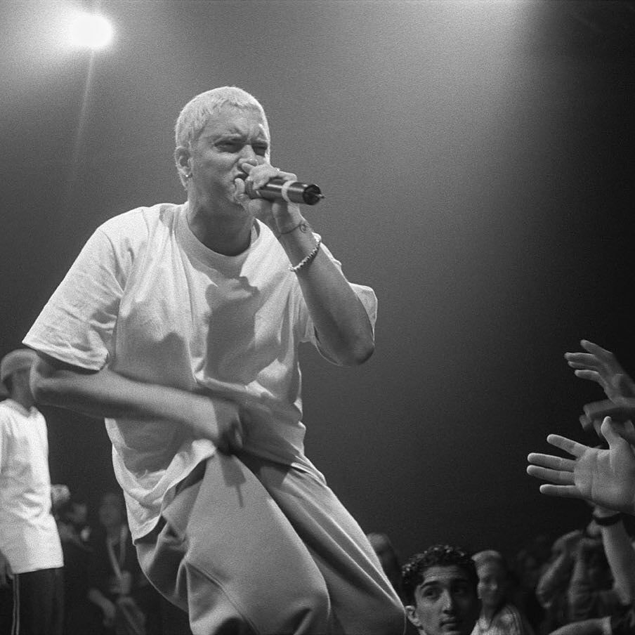 producerpassion's tweet photo. I'll choke radio announcer to bouncer 🖕🏻🖕🏻🖕🏻 #killyou #eminem #mmlp #slimshady #d12 #shadymademe #screamingshadytil… https://t.co/1haSwl3QN8