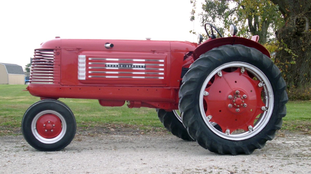 This 1938 Graham-Bradley will be offered as Lot F57 at the #GoneFarmin #SpringClassic2016.  goo.gl/W4lYZu