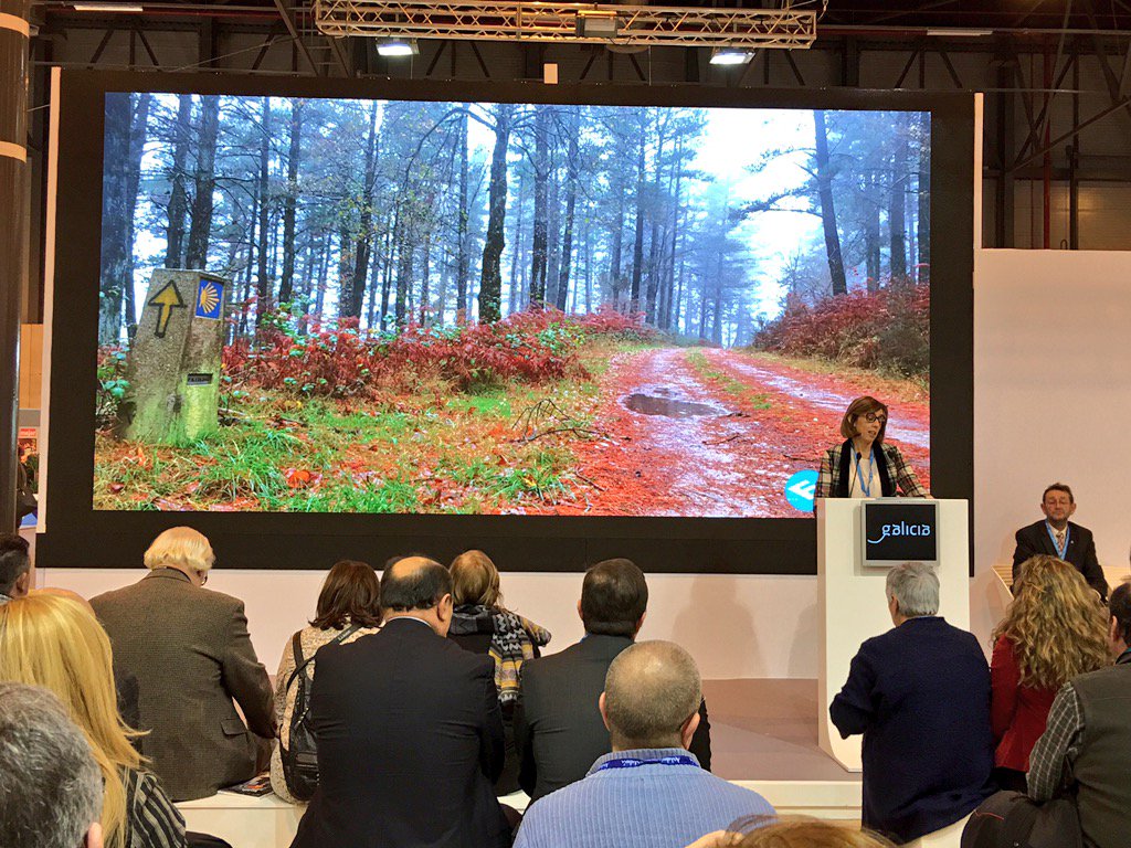 Nacho_Sandoval's tweet photo. Muy interesante la presentación @eparacomerlugo cada año innovando en guías gastronómicas y turísticas #ChecheReal https://t.co/cMYO2qMX4o