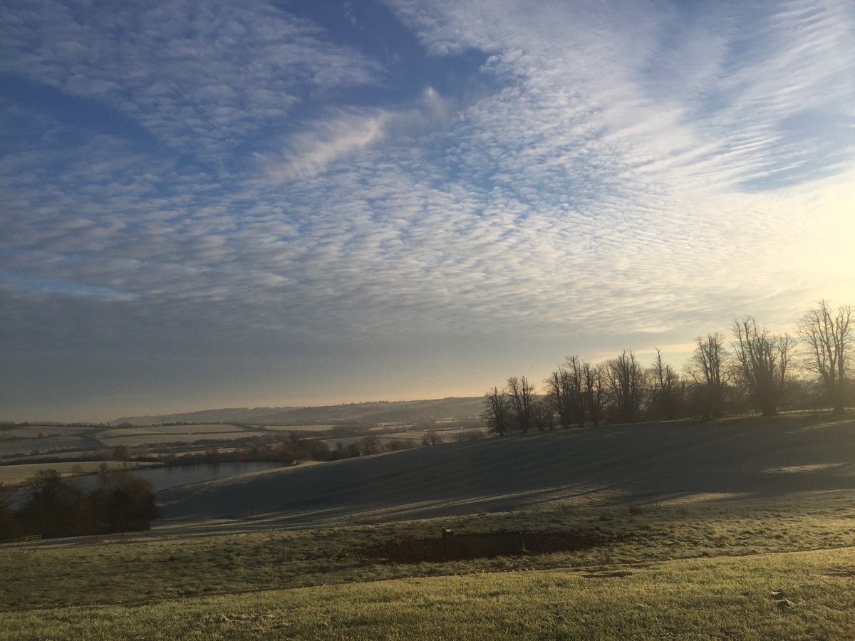 bathtour's tweet photo. My favourite picture of Midsomer Murders countryside taken yesterday in Crendon  #tailoredtoursuk #midsomermurders https://t.co/0DtvlFhEtm