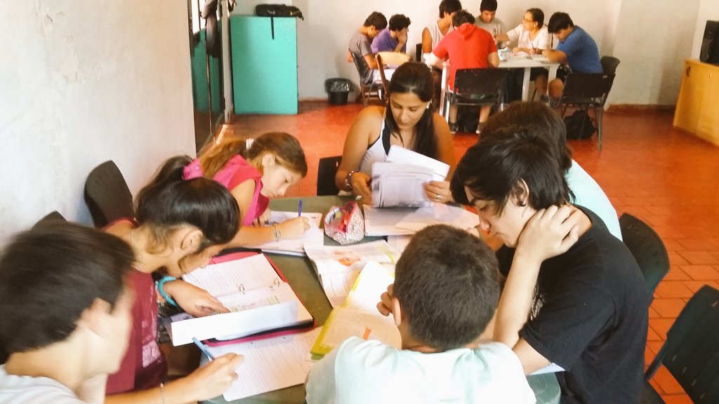 CePLAARECO's tweet photo. CePLA te espera en el #PlanAprobar2016 de Martes a Viernes a las 10hs en el @NAC_Areco ! #Sedronar https://t.co/hnyYvbnB7c