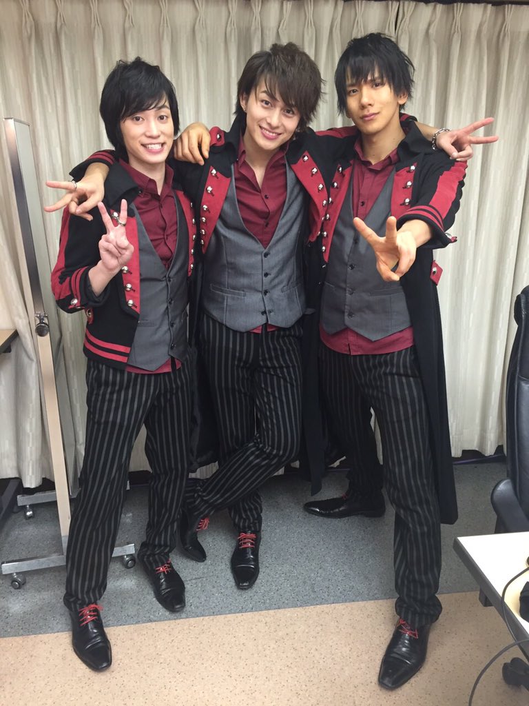 Twitter 上的 松田岳 超英雄祭 Team Baron 3人での出演 武道館で鎧武を代表して歌えるなんて 夢のような時間でした また明日もよろしくお願いしますヽ ノ T Co H2tpnhkih9 Twitter