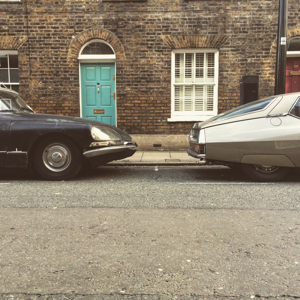 auto_obscura's tweet photo. We're skiving off on #RoupellSt again today #citroensm #citroends #waterloo #kammback #robertopron https://t.co/KzltDhuhMz