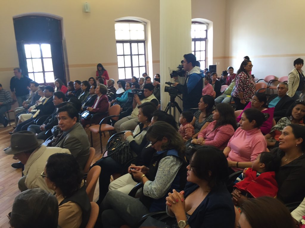 29_canal's tweet photo. Acto de posesiones del nuevo director distrital Riobamba-Chambo del MIES Ing. Francisco Escobar https://t.co/OBaD1mb3f5